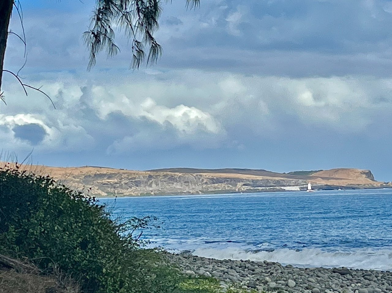 Au loin, Cap La Houssaye